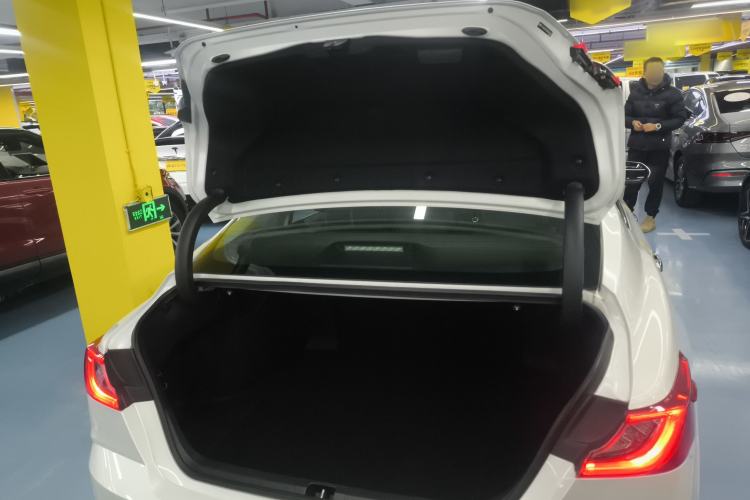 Used Toyota Camry 2024 Dual-Engine 2.5HG Prestige Edition
