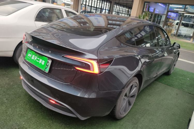 Used Tesla Model 3 2023 Rear-Wheel-Drive Version
