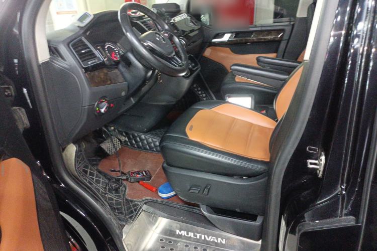 Used Volkswagen Multivan 2018 2.0 TSI Two-Wheel-Drive Luxury Edition 7 Seats
