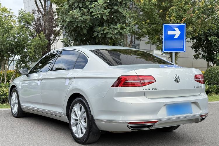 Used Volkswagen Magotan 2018 330TSI DSG Luxury Model
