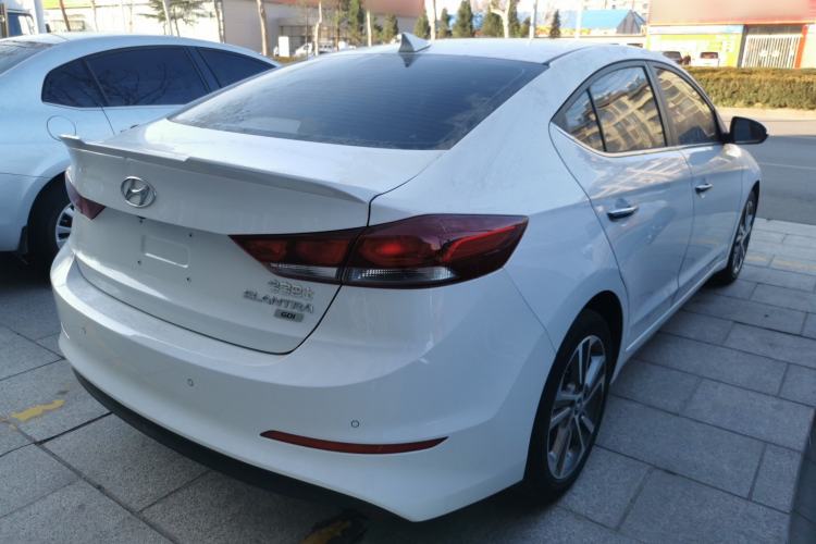 Used Hyundai Elantra 2016 1.6L Automatic ZhiXuan – Elite Version
