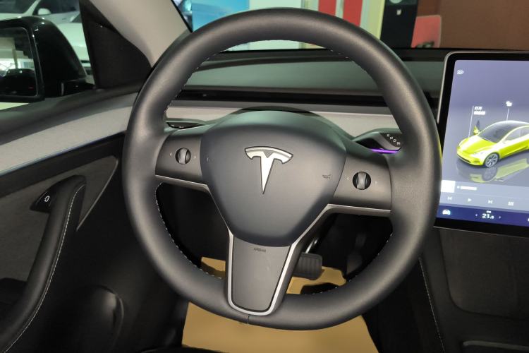 Used Tesla Model Y 2024 Long-Range All-Wheel-Drive Version
