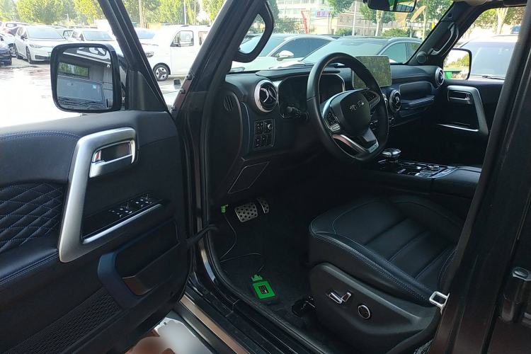 Used Beijing Auto BJ40 2023 2.0D Automatic Four-Wheel Drive Blade Hero Edition Adventurer Type