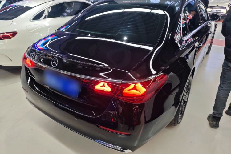 Used Mercedes-Benz E-Class 2025 E 260 L
