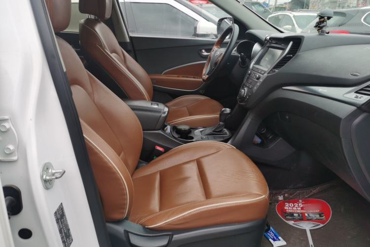 Used Hyundai Santa Fe 2017 2.0T Automatic All-Wheel Drive Smart 7-Seater