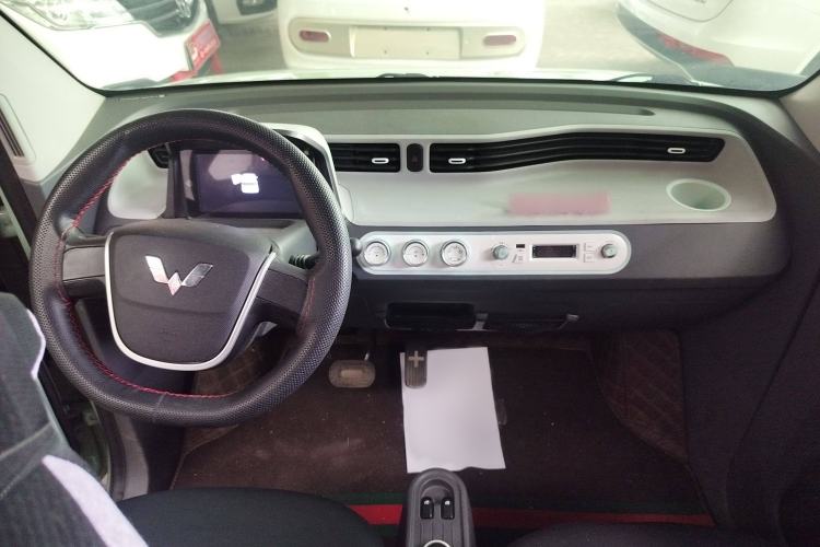 Used Wuling Hongguang MINIEV 2021 Macaron Premium Model – Lithium Iron Phosphate
