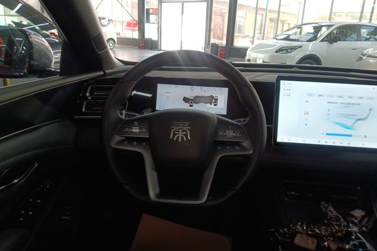 Used BYD Qin L 2025 DM-i Smart Drive 80KM Leading Model
