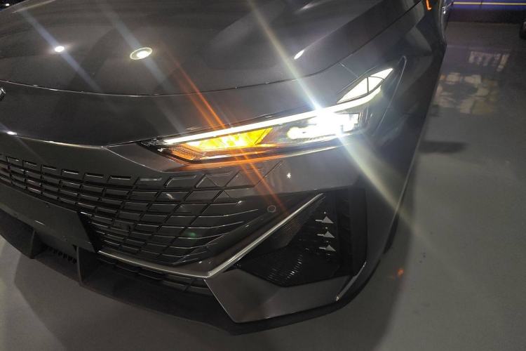 Used Changan UNI-V iDD 2023 Zhidian iDD 1.5T 113km Smart & Fun Version (Rapid Edition)