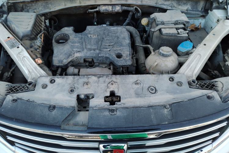 Used Roewe RX5 2016 20T Two-Wheel Drive Automatic Internet Smart Edition
