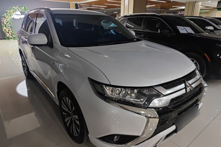 Used Mitsubishi Outlander 2021 2.0L Two-Wheel Drive Comfort Edition 5 Seats