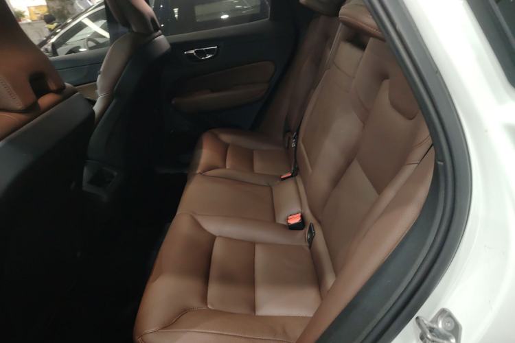 Used Volvo XC60 2021 T5 4x4 Smart Luxury Edition