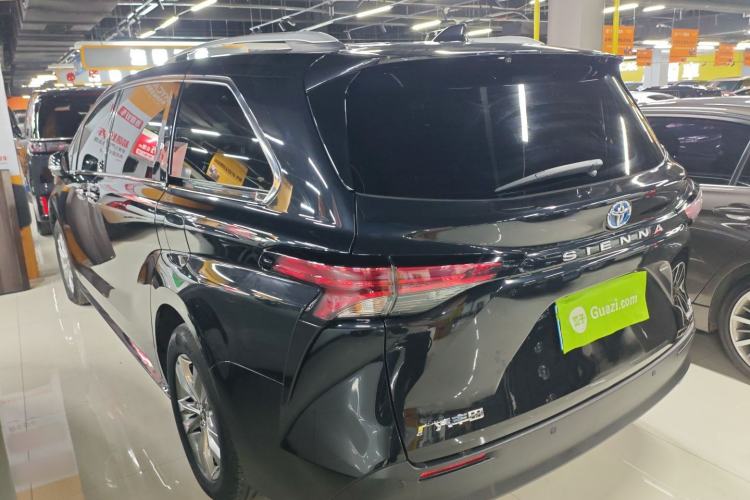 Used Toyota Sienna 2023 2.5L Hybrid Comfort Edition
