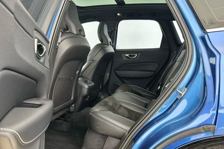 Used Volvo XC60 2019 T5 4x4 Smart & Dynamic Sport Edition China VI Standard
