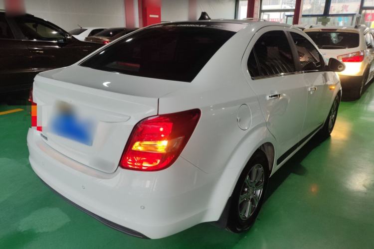 Used Chevrolet Aveo Sonic 2014 Sedan 1.4SL MT Comfort Edition