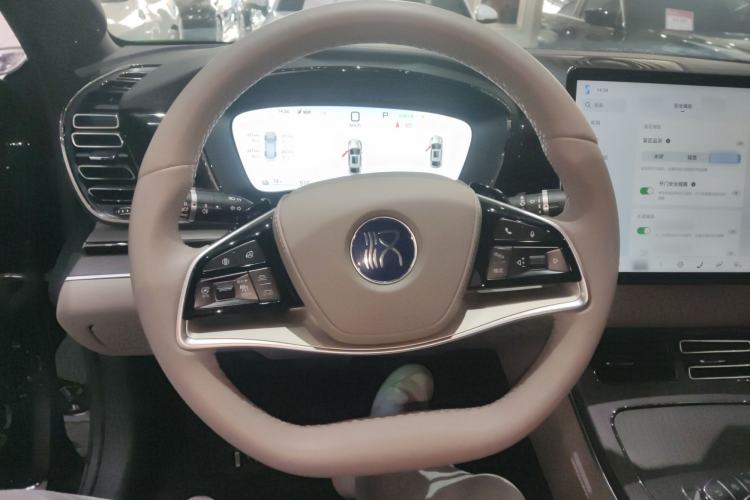 Used BYD Han 2025 EV with 701 km of Laser Radar-Enabled Intelligent Driving
