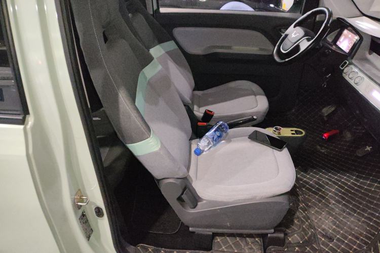 Used Wuling Hongguang MINIEV 2021 Macaron Premium Model – Lithium Iron Phosphate
