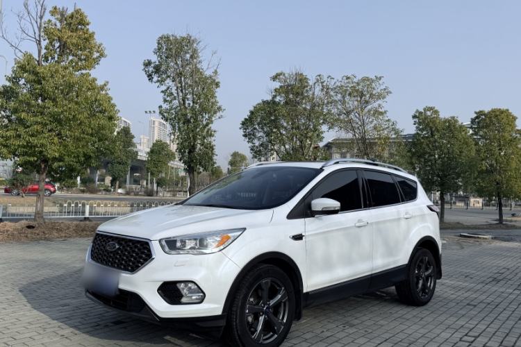 Used Ford Kuga 2019 EcoBoost 180 Two-Wheel-Drive Titanium Plus Model China V Standard