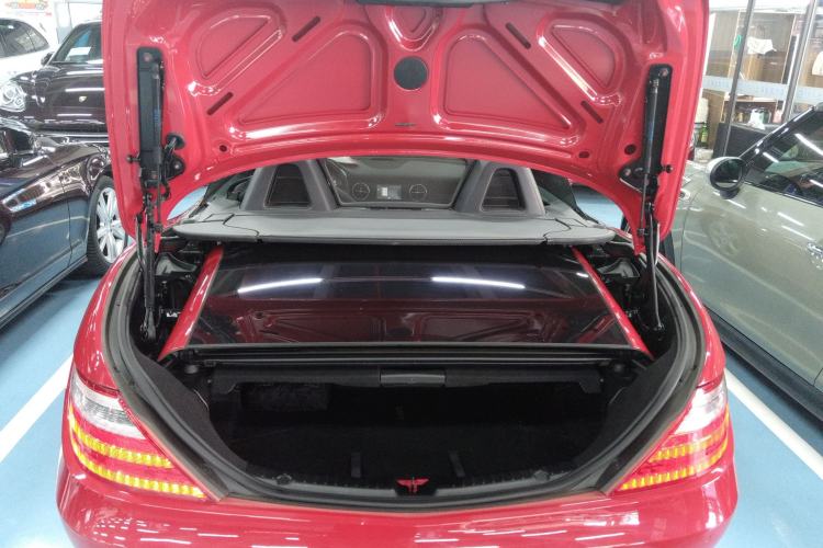 Used Mercedes-Benz SLK-Class 2011 SLK 200 Fashion Model
