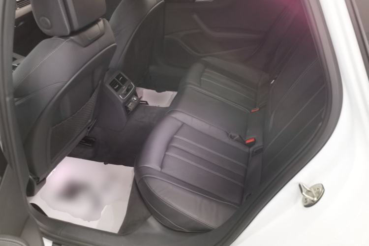 Used Audi A4L 2023 40 TFSI Luxury Dynamic Model
