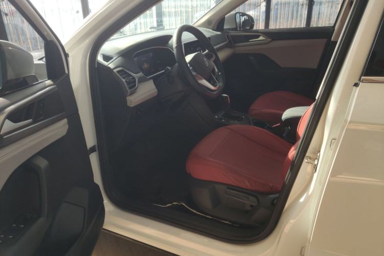 Used Volkswagen Tharu 2023 300TSI Two-Wheel-Drive Crescent Edition
