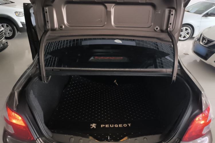 Used Peugeot 301 2014 1.6L Manual Luxury Edition
