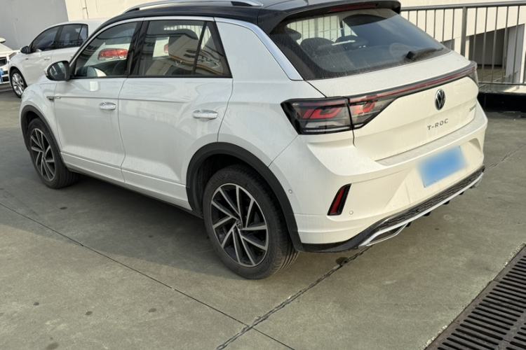 Used Volkswagen T-ROC 2023 300TSI DSG Two-Wheel Drive Starlight Edition
