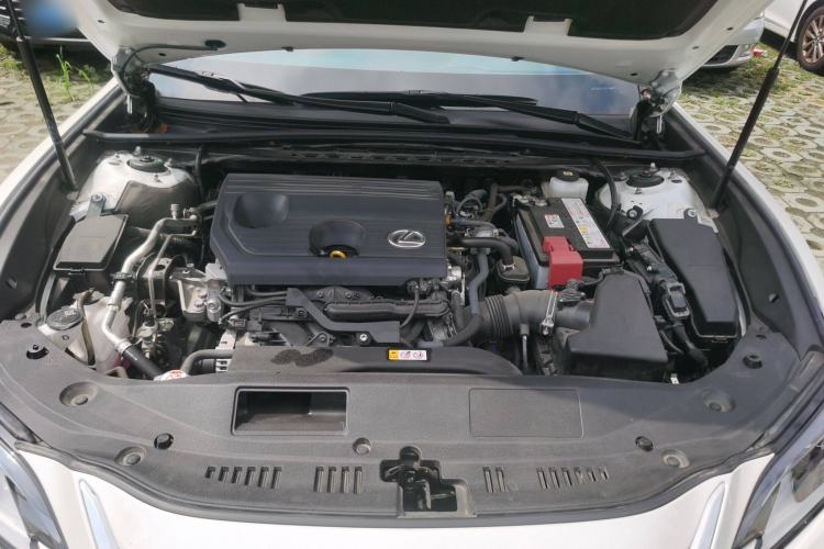 Used Lexus ES 2023 200 Excellence Edition
