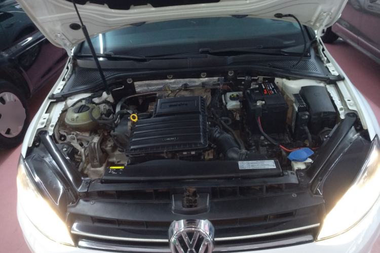 Used Volkswagen Golf 2015 1.6L Automatic Fashion Model