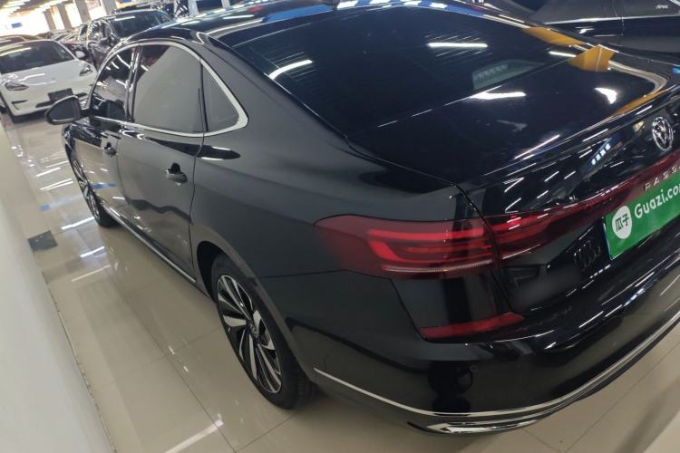 Used Volkswagen Passat 2022 330TSI Elite Edition Custom Version
