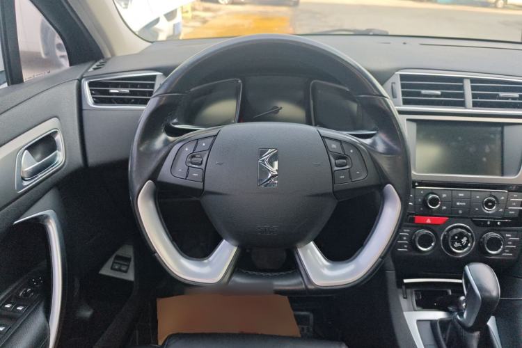 Used  5LS 2014 1.6T Luxury Edition THP160