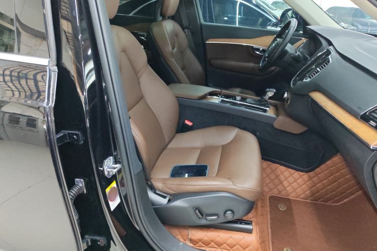 Used Volvo XC90 2020 T6 Zhiyi Luxury 7-Seater