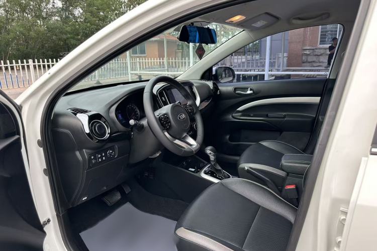 Used Kia Stonic 2019 1.4L Automatic Fun Edition China VI
