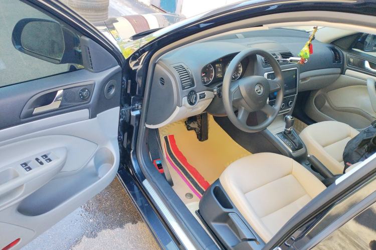 Used Skoda Octavia 2014 2.0L Automatic Yijie Edition
