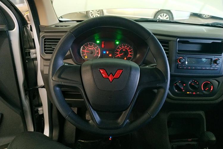 Used Wuling Hongguang V 2022 1.5L Jingqu Edition Electric-Assist LAR
