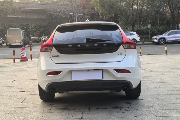 Used Volvo V40 2017 T3 Zhiyi Edition