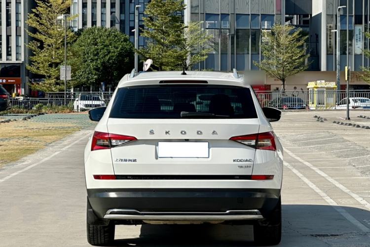 Used Skoda Kodiaq 2019 Facelifted TSI330 7-Seater Two-Wheel-Drive Luxury Enjoyment Edition China VI Standard
