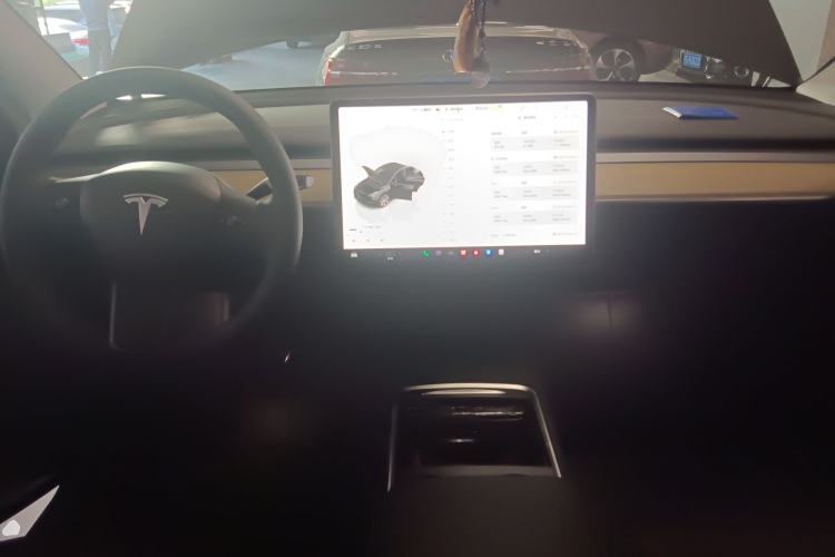 Used Tesla Model Y 2023 Rear-Wheel-Drive Version
