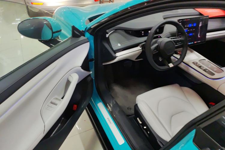 Used  SU7 2024 Rear-Drive Long-Range Intelligent Driving Version
