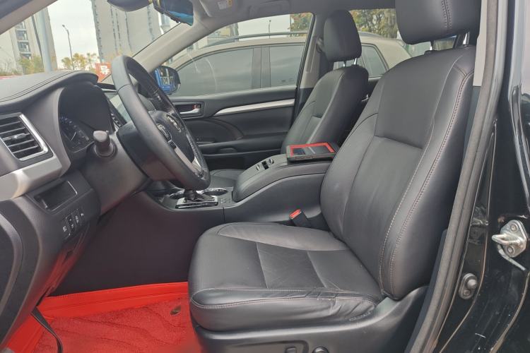 Used Toyota Highlander 2018 2.0T Four-Wheel Drive Luxury Edition 7 Seats China V Emission Standard
