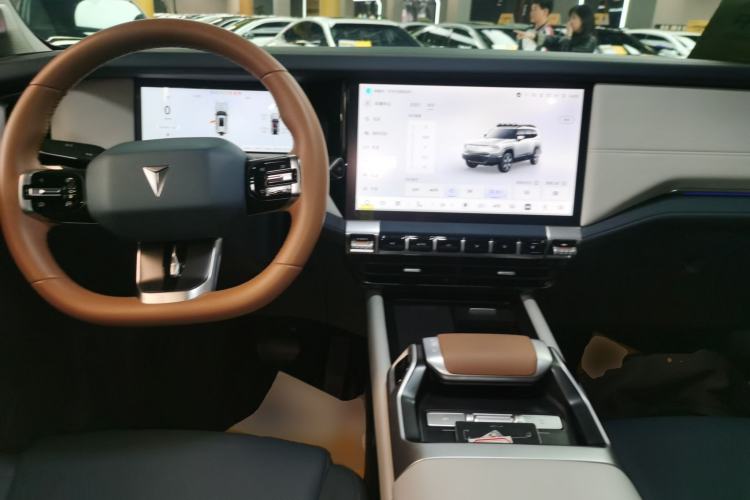 Used Deepal G318 2024 Four-Wheel-Drive Air Suspension Model