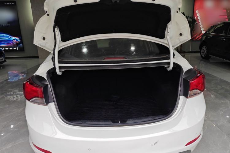 Used Hyundai Elantra 2016 1.6L Automatic Smart Version