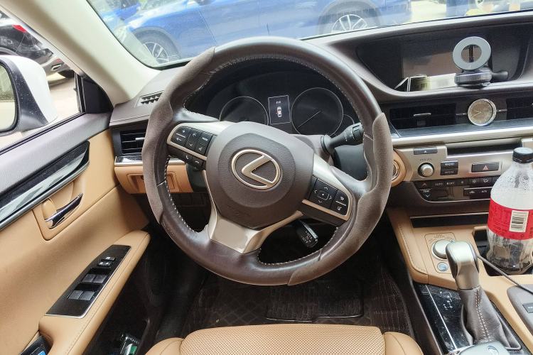 Used Lexus ES 2015 200 Elite Edition
