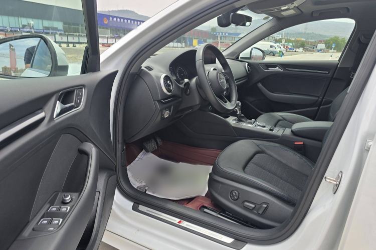 Used Audi A3 2018 30th Anniversary Edition Limousine 35 TFSI Fashion Model
