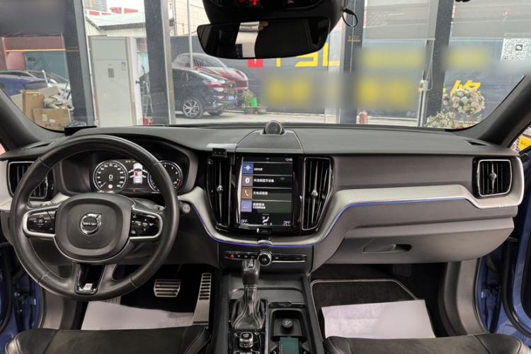 Used Volvo XC60 2018 T5 4x4 Smart & Sporty Edition
