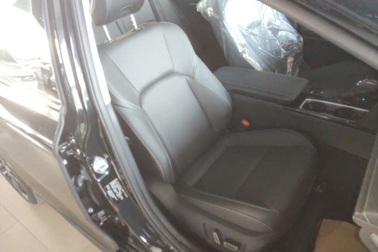 Used Toyota Camry 2024 Dual-Engine 2.5HG Prestige Edition
