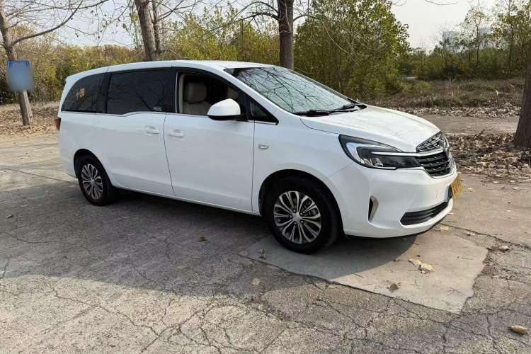 Used Buick GL8 2021 Land Cruiser Executive Class 652T Comfort Model
