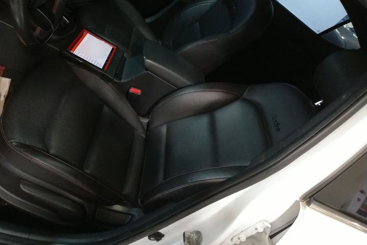 Used Hyundai Elantra 2019 1.4T Dual-Clutch Xuan Dong · Dynamic Model
