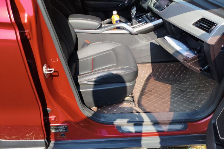 Used Geely Auto Emgrand X7 Sport 2018 1.8TD Manual Two-Wheel Drive Smart Connect 4G Internet Edition