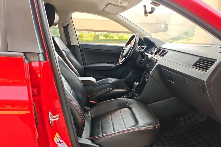 Used Skoda Rapid Spaceback 2016 Revised Version 1.6L Automatic Front-Drive Edition
