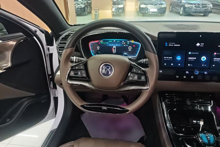 Used BYD Han 2023 EV Champion Edition 605KM Front-Drive Premium Model
